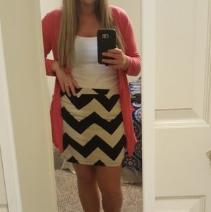 Black chevron print skirt